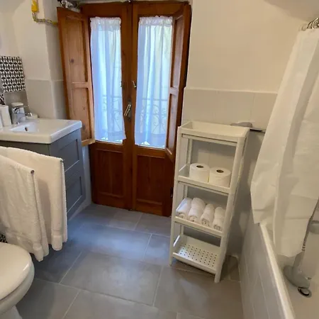 Casa Lu' Quarto em Acomodações Particulares *